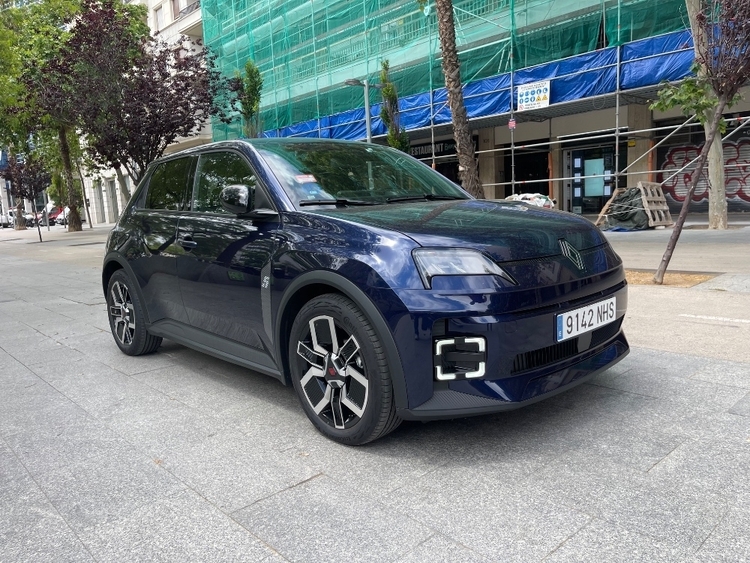 Renault 5 E-Tech 120 Urban Range Techno foto 4